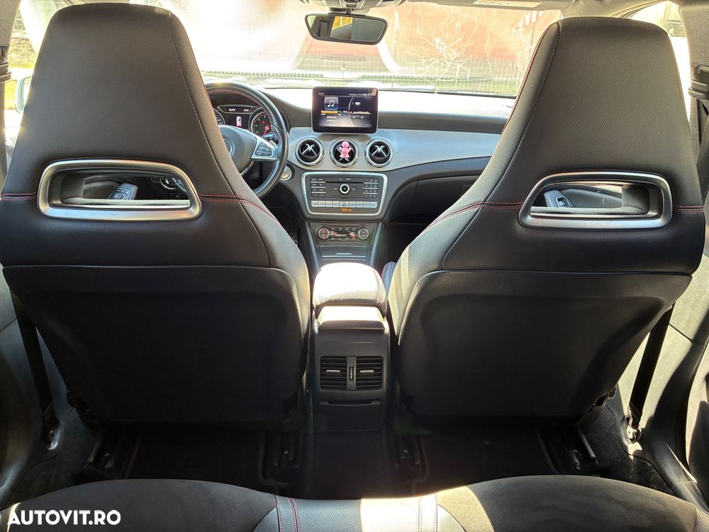 Mercedes-Benz GLA 250 4MATIC 7G-DCT AMG Line - 16