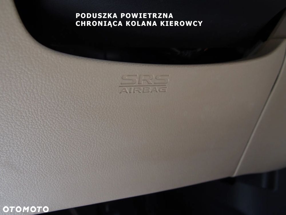 Mitsubishi Outlander - 32