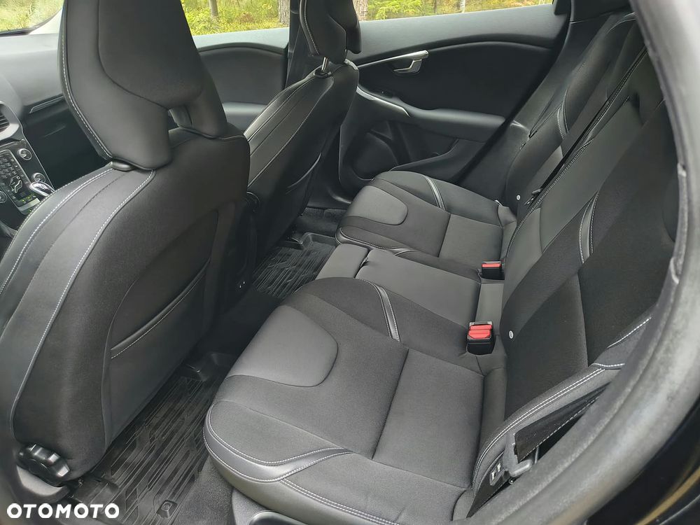 Volvo V40 D2 Geartronic Momentum - 18