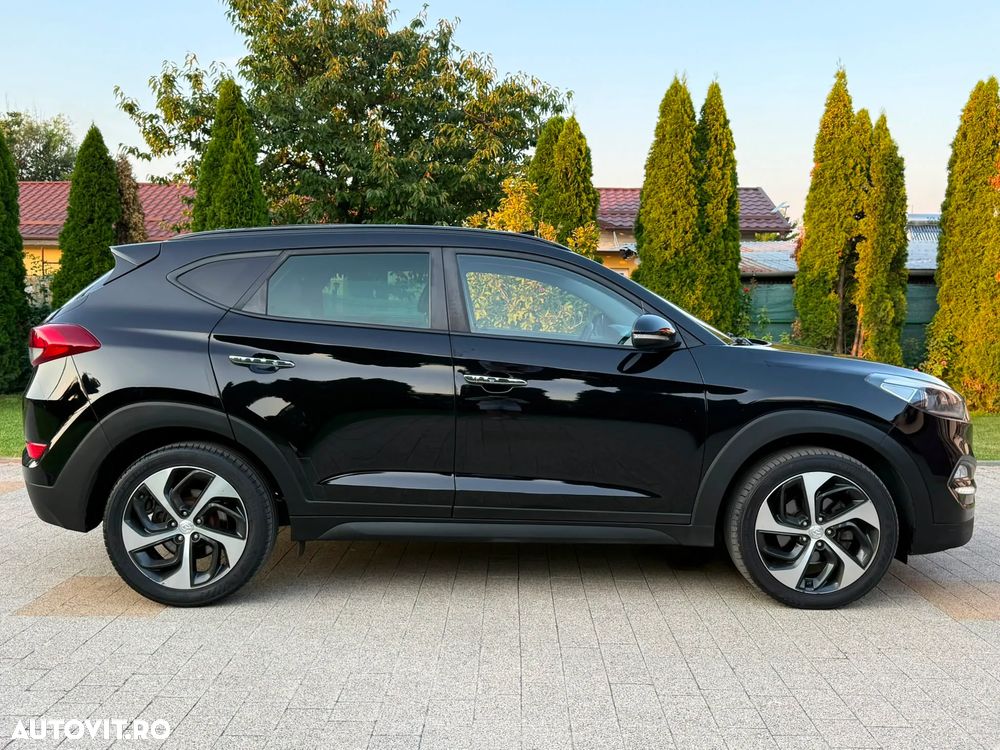 Hyundai Tucson blue 1.7 CRDi 2WD Style - 19