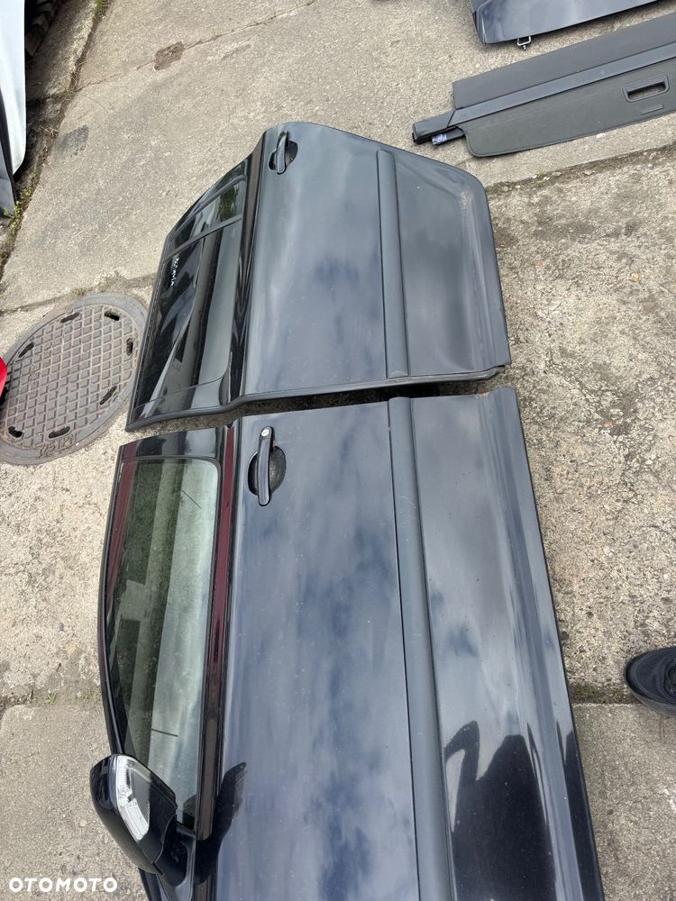 Skoda octavia 2  LC9Z 1Z1Z / 9910 błotnik lampy tył roleta bagażnika  czarne czarny drzwi prawe lewe przednie tylnie tył przód klapa bagażnika pas przedni diesel benzyna lampa prawa lewa przednia tylnia maska zderzak przód przedni - 12