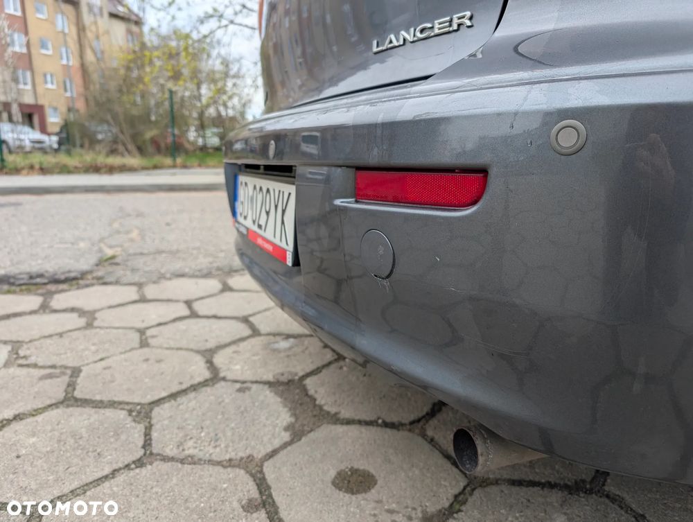 Mitsubishi Lancer 1.8 Intense - 19
