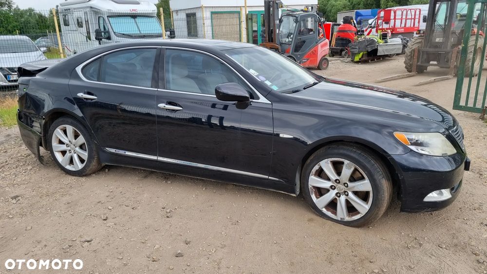 Lexus LS 600h Ambience h - 1
