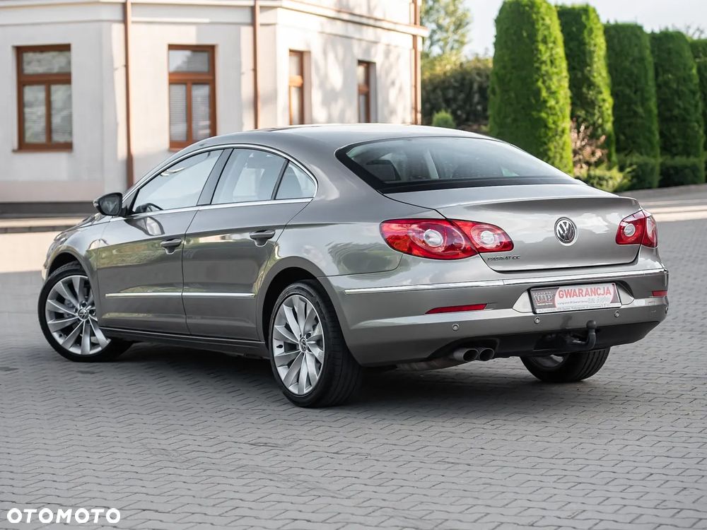 Volkswagen Passat 2.0 TDI DPF BlueMotion Technology Comfortline - 9