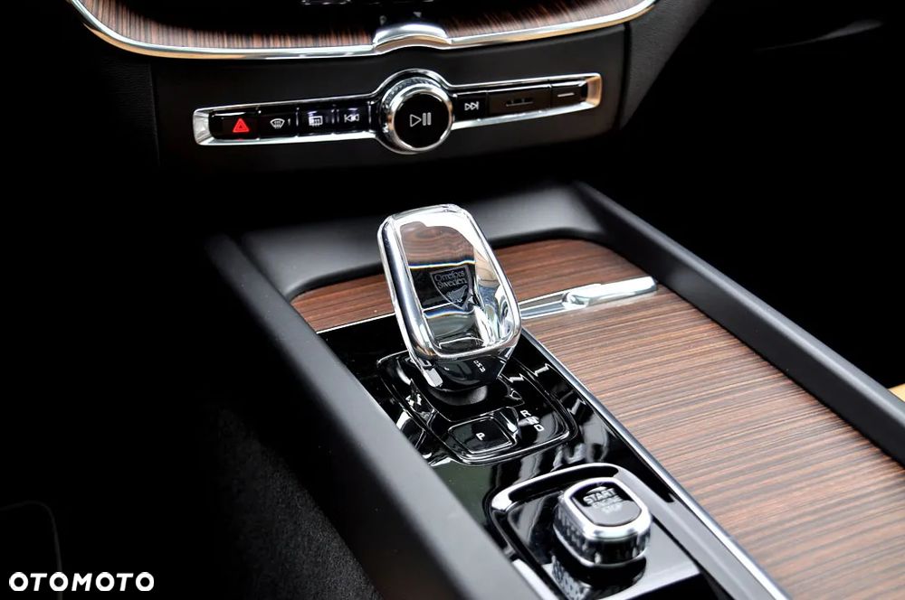 Volvo XC 60 B4 D Geartronic RDesign - 24