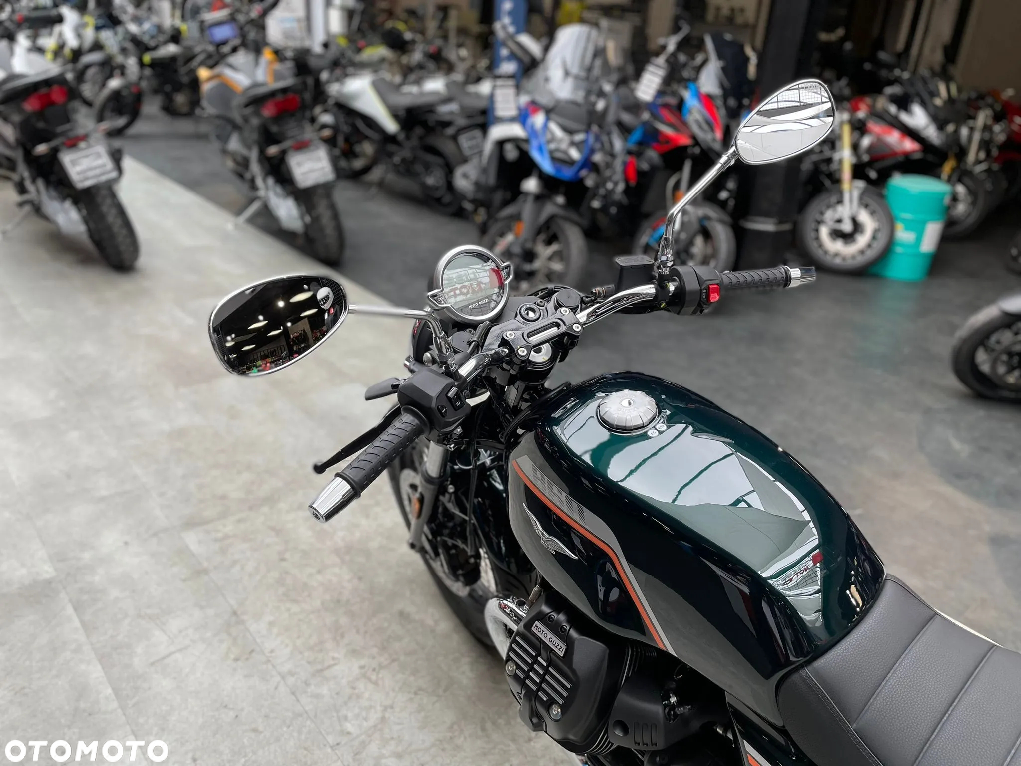 Moto Guzzi V7 - 10