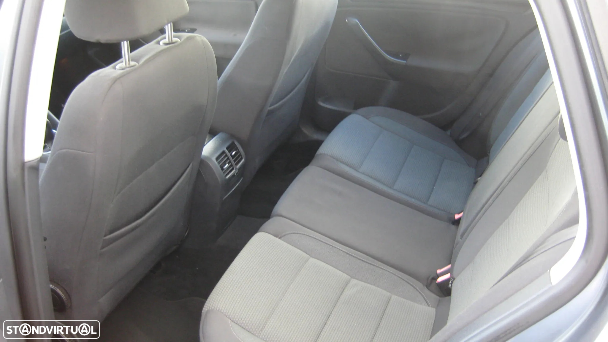 VW Golf Variant 1.6 TDi Confortline - 11