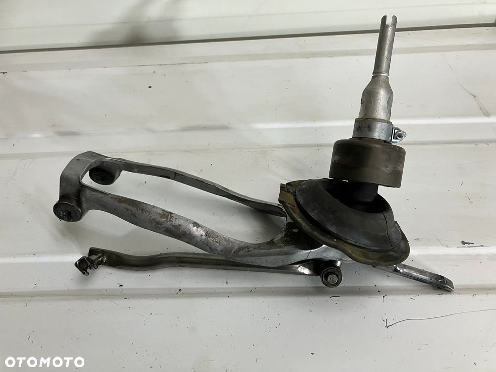 Lewarek wybierak BMW E60 E61 530xd MANUAL 3.0d M57 231KM 7540817 X-DRIVE