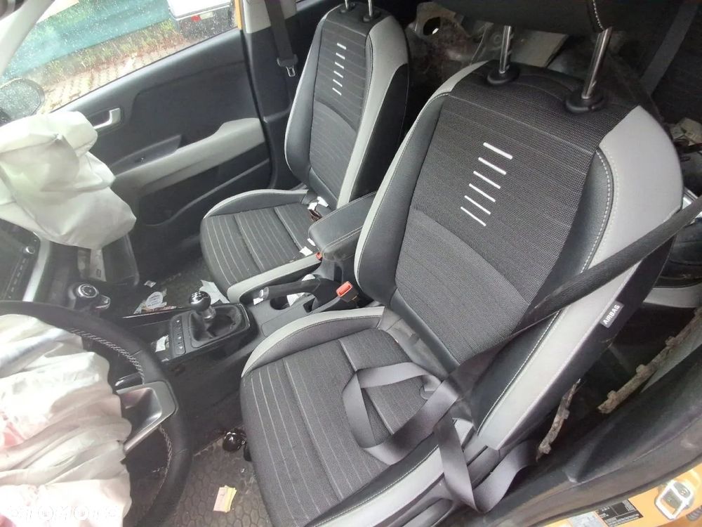 Kia Stonic - 17