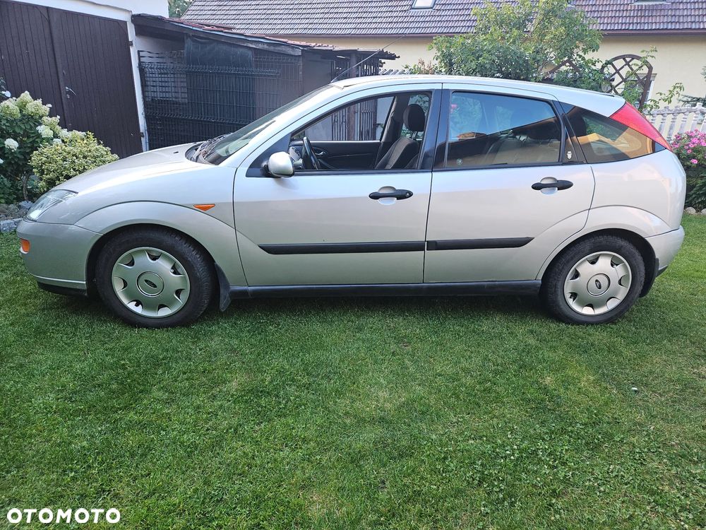 Ford Focus 2.0 Ghia - 1