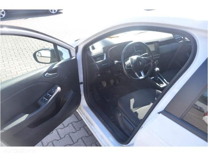 Renault Clio - 15