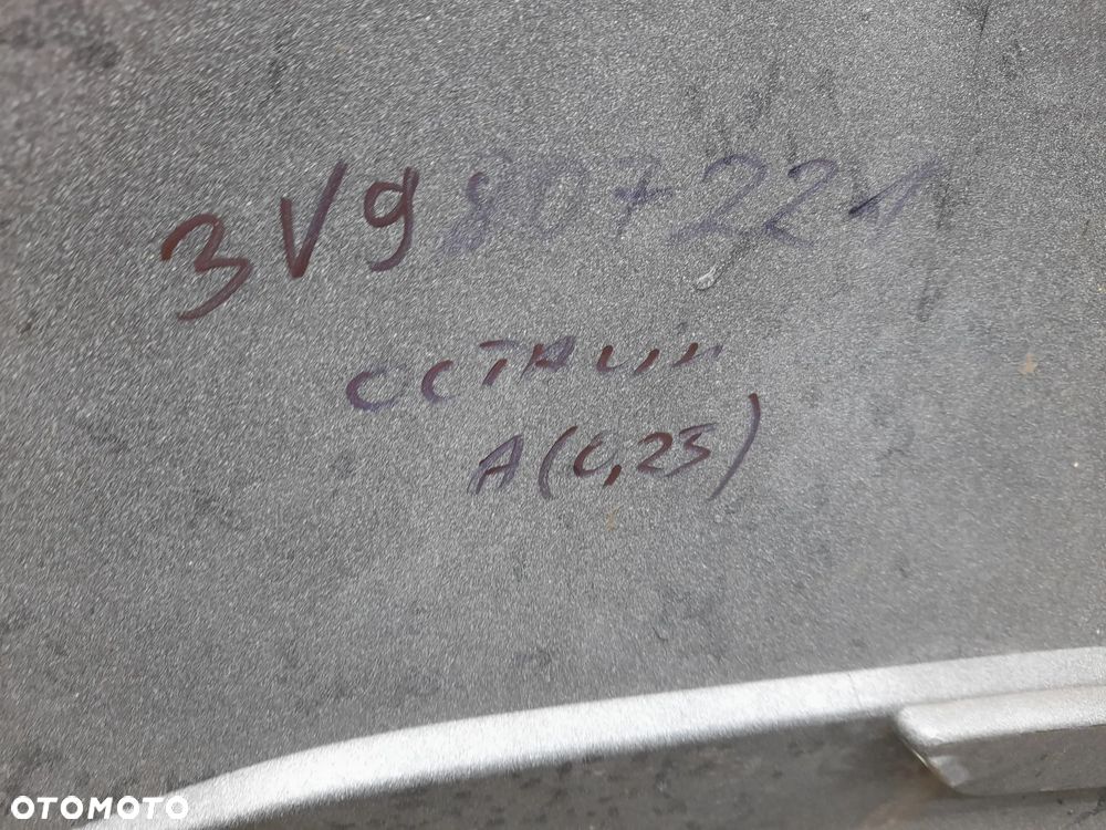 SKODA SUPERB III KOMBI ZDERZAK TYLNY TYŁ - 9