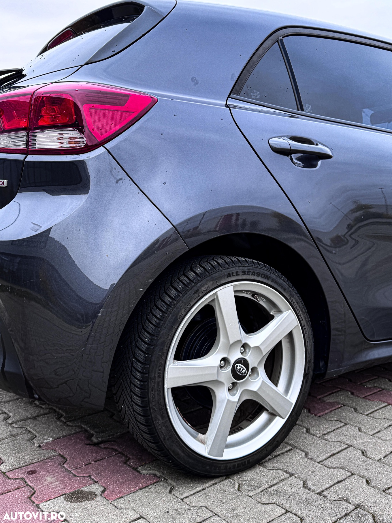 Kia Rio 1.0 T-GDI 100 GT Line - 4