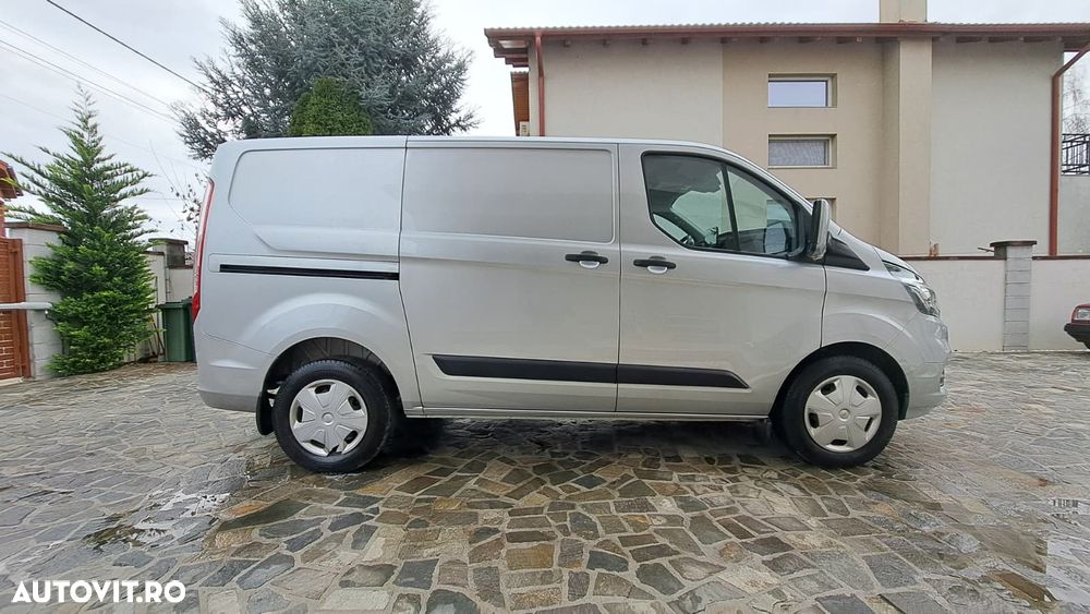 Ford CUSTOM VAN TREND L1H1 FWD - 9