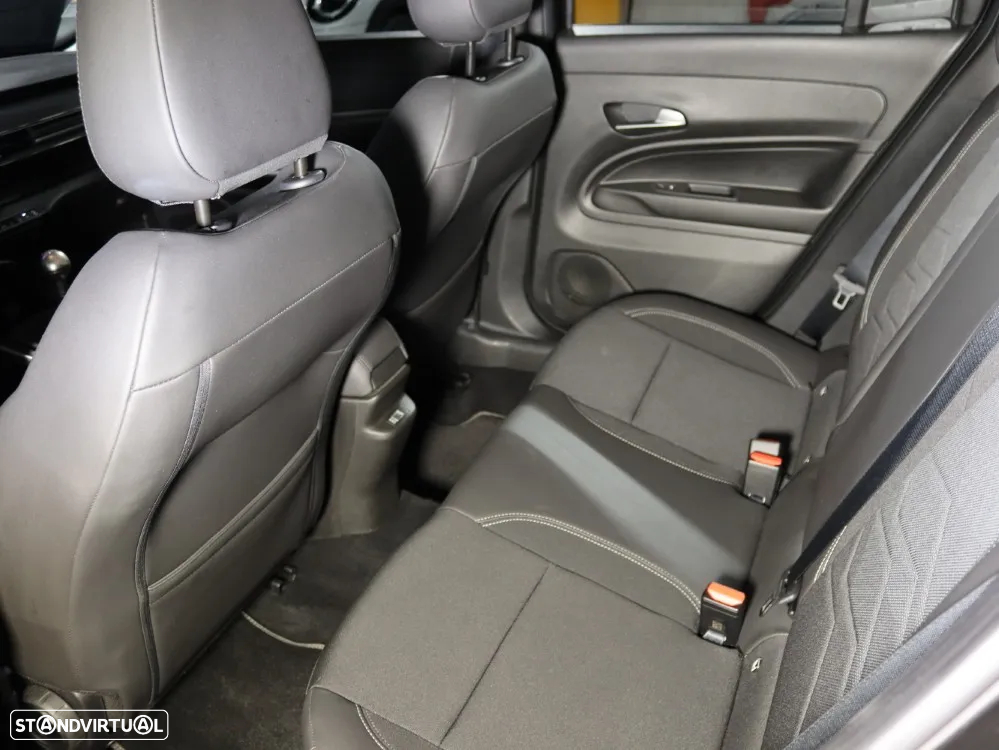 Jeep Avenger 1.2 GSE T3 Altitude - 13