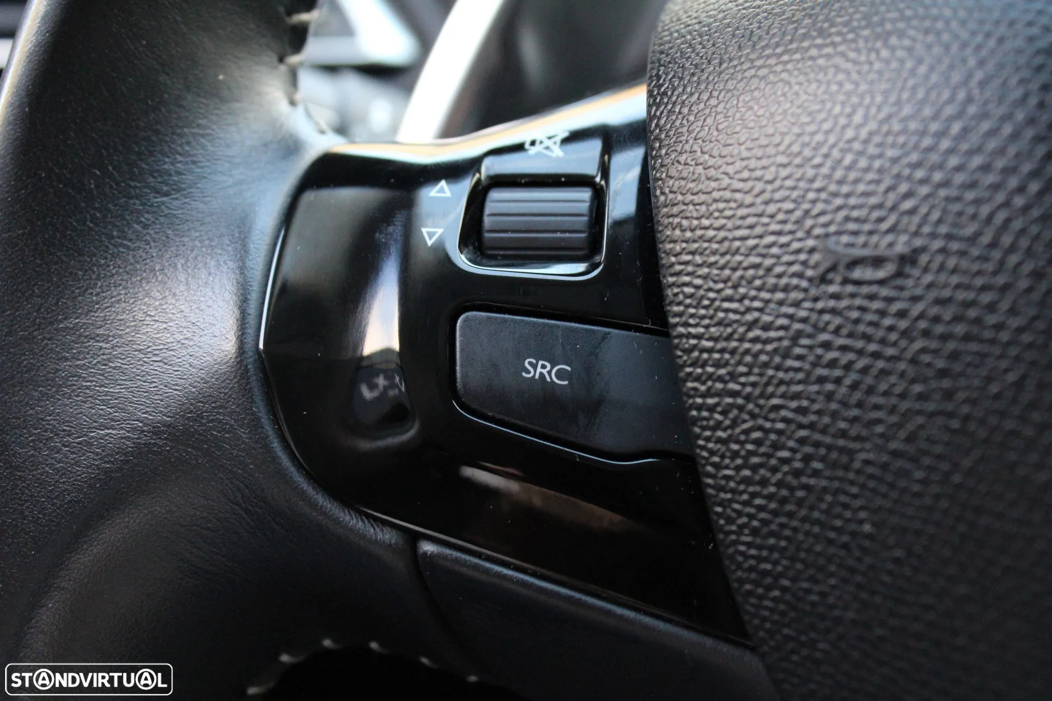 Peugeot 308 1.2 PureTech Allure EAT8 - 13