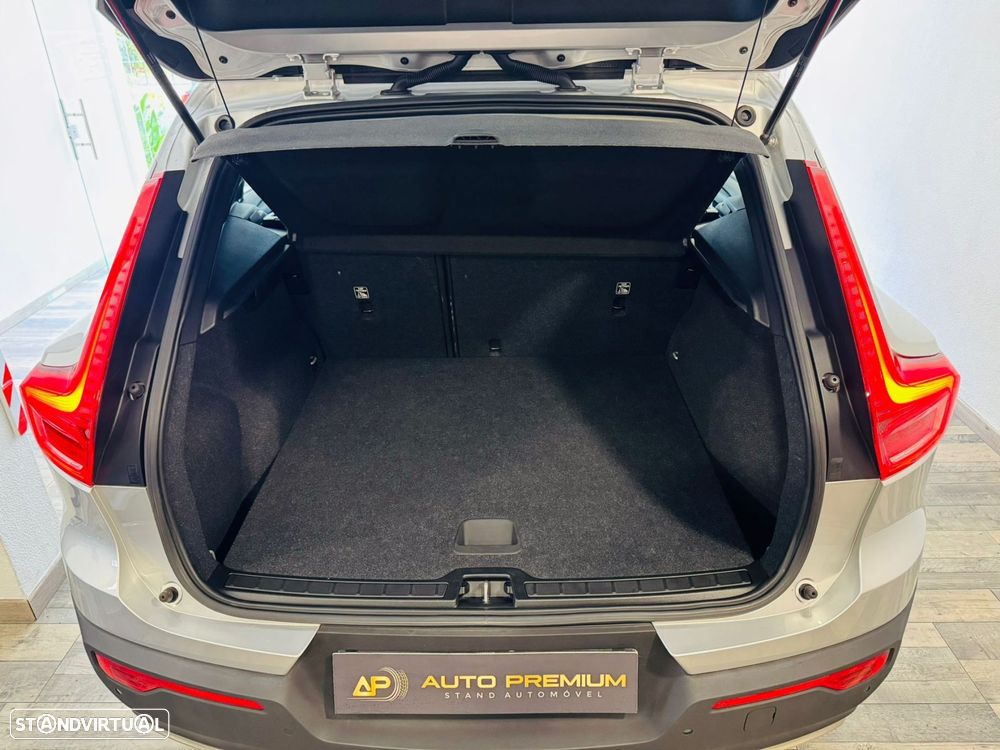 Volvo XC 40 1.5 T3 Momentum Plus - 16