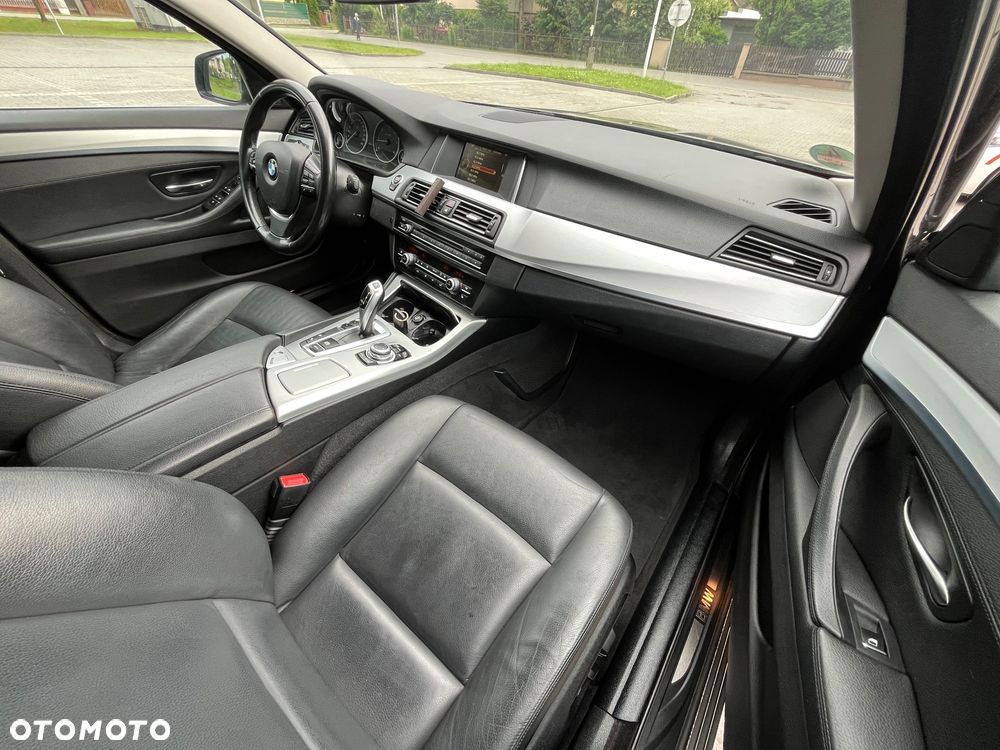 BMW Seria 5 520d xDrive - 18