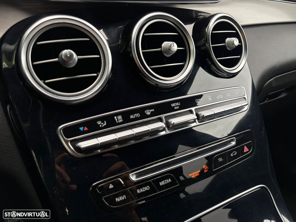 Mercedes-Benz GLC 250 d 4Matic 9G-TRONIC AMG Line - 11