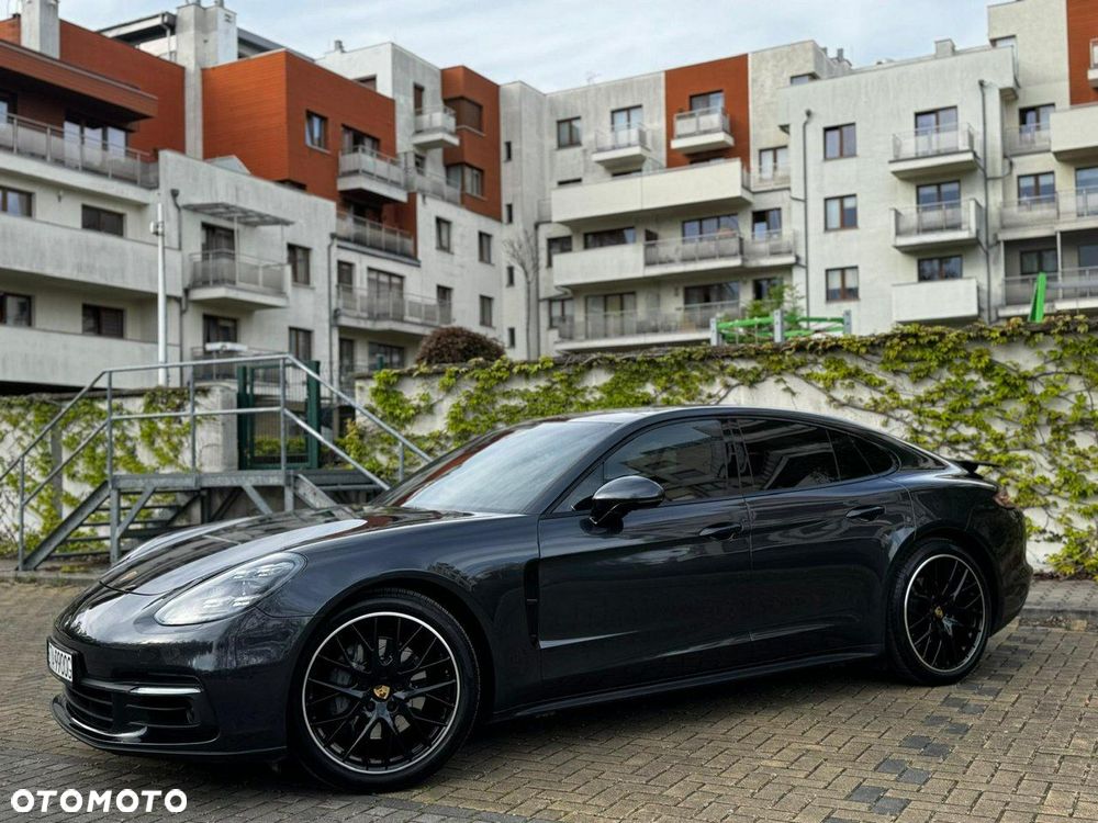 Porsche Panamera 4S Executive - 11