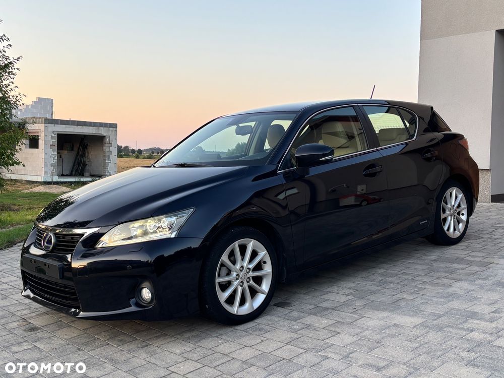 Lexus CT 200h Prestige - 4