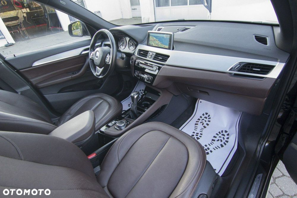 BMW X1 xDrive20d Sport Line - 29