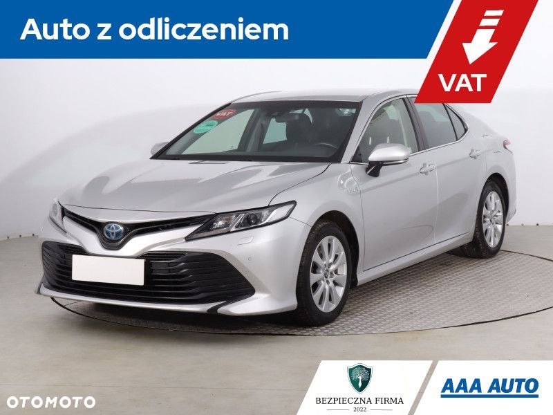 Toyota Camry - 1