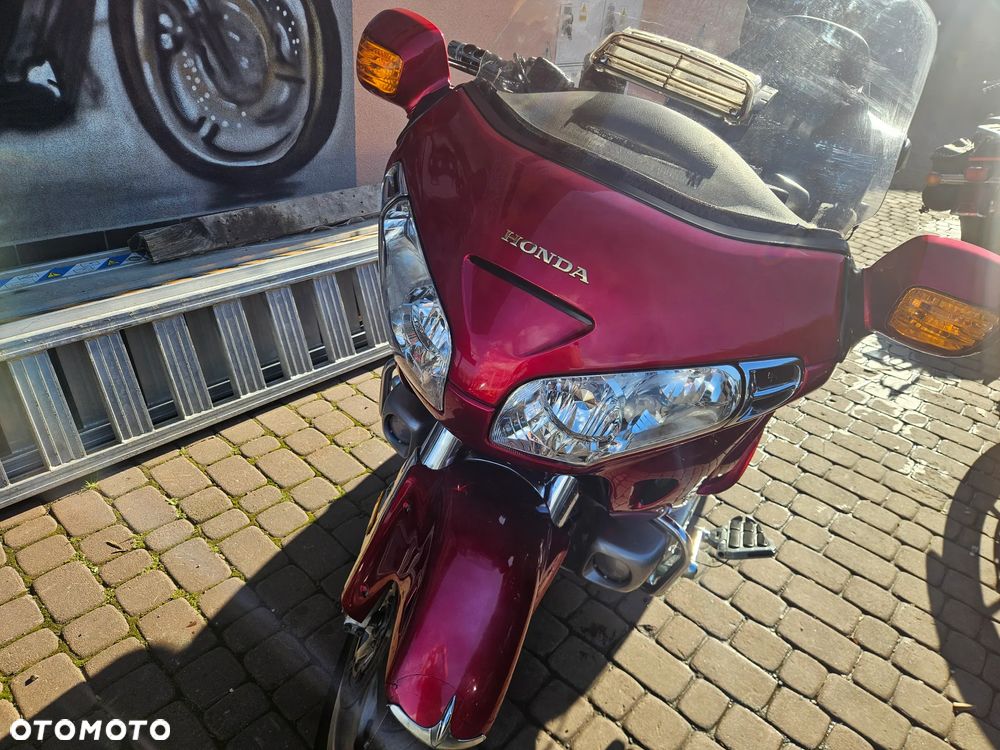 Honda GL - 9