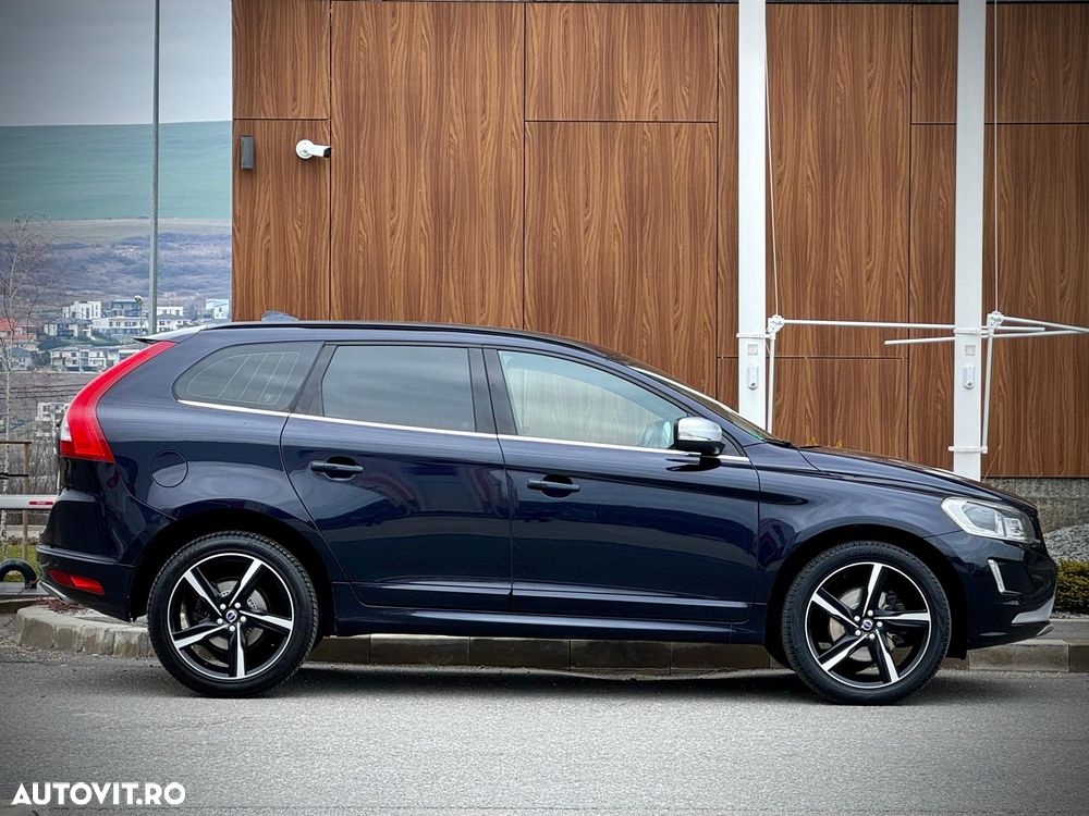 Volvo XC 60 D4 AWD Geartronic Momentum - 4