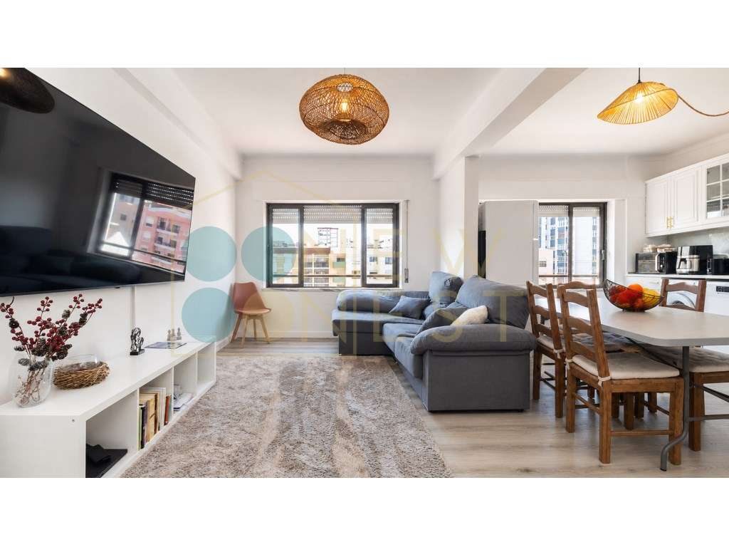 Apartamento T2 Remodelado com Parqueamento 'ao lado' do Hospital, S... - Grande imagem: 3/38
