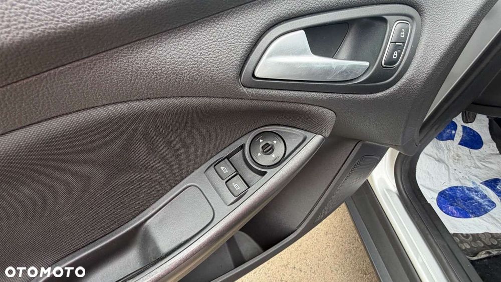 Ford Focus 1.5 EcoBlue Start-Stopp-System COOL&CONNECT - 38
