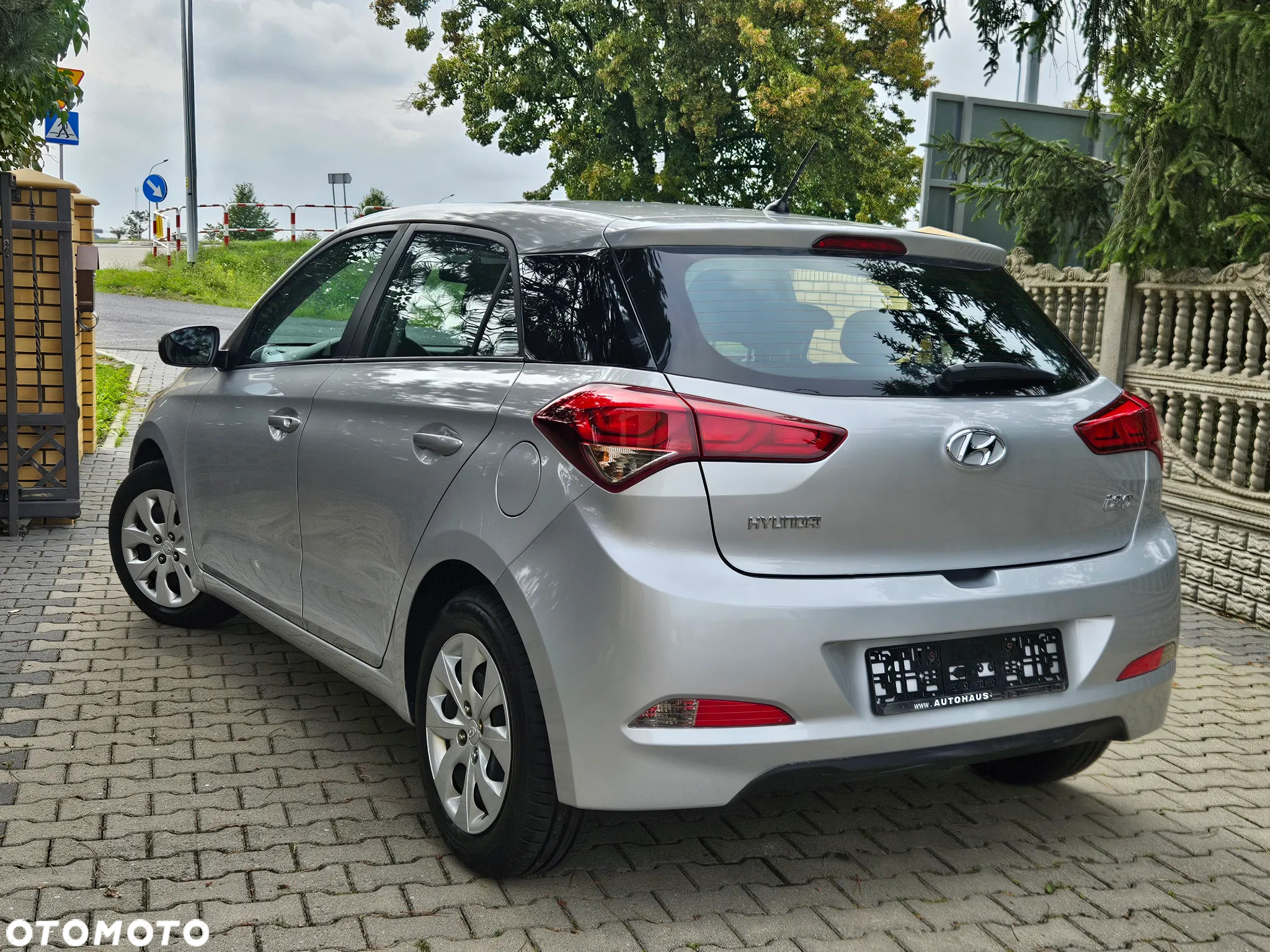 Hyundai i20 1.2 BlueDrive Go - 27