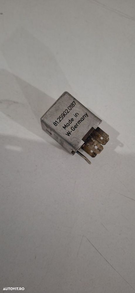 Releu alimentare 6 pini,24v, 81.25902.0187, 30A - 3