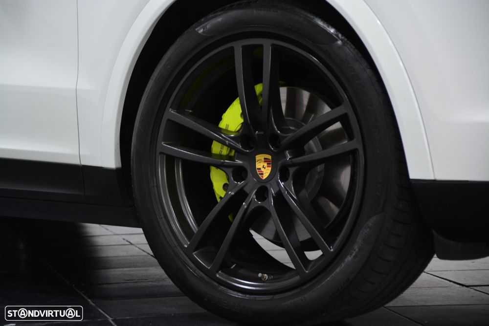 Porsche Cayenne E-Hybrid - 19