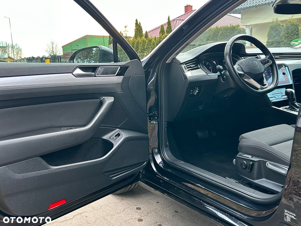 Volkswagen Passat 2.0 TDI SCR Comfortline DSG - 17