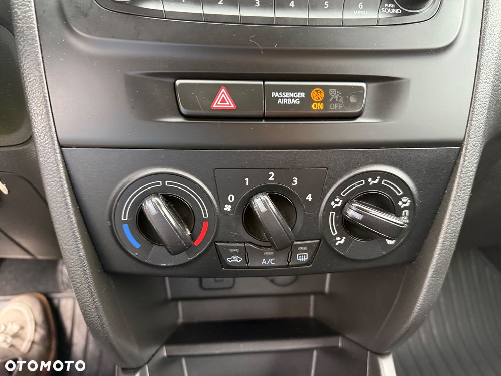 Suzuki Vitara 1.6 Comfort 4WD - 21