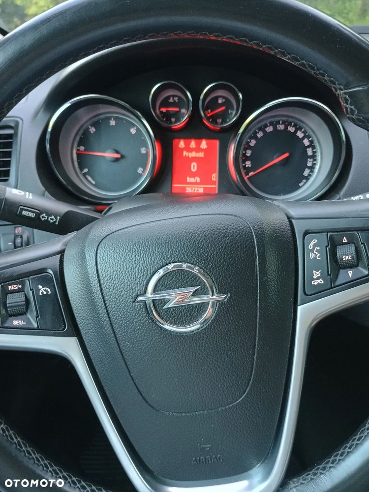 Opel Insignia - 17