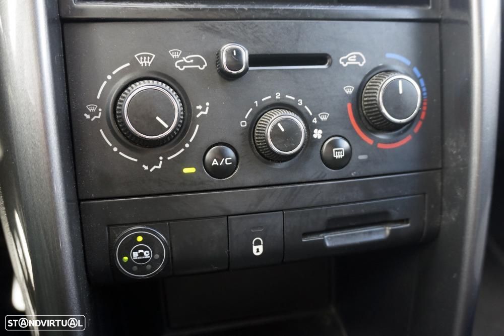 Peugeot 207 1.4 16V Trendy - 11