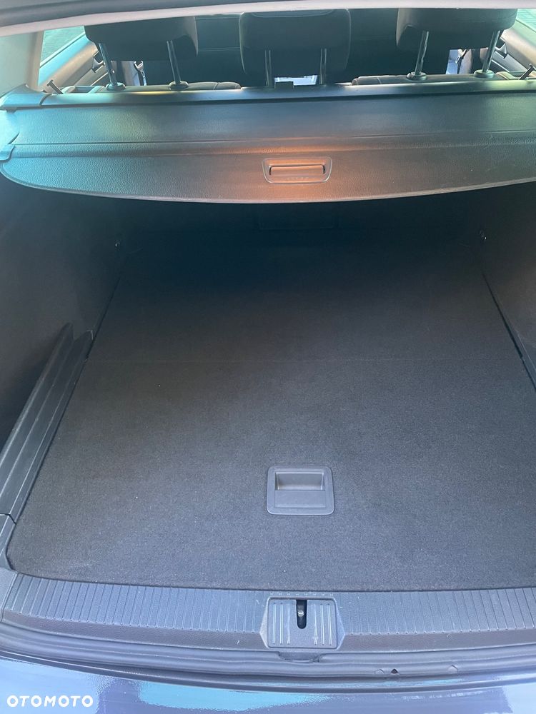 Volkswagen Passat 2.0 TDI (BlueMotion Technology) Comfortline - 19