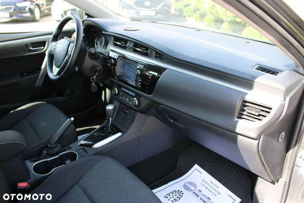 Toyota Corolla - 32