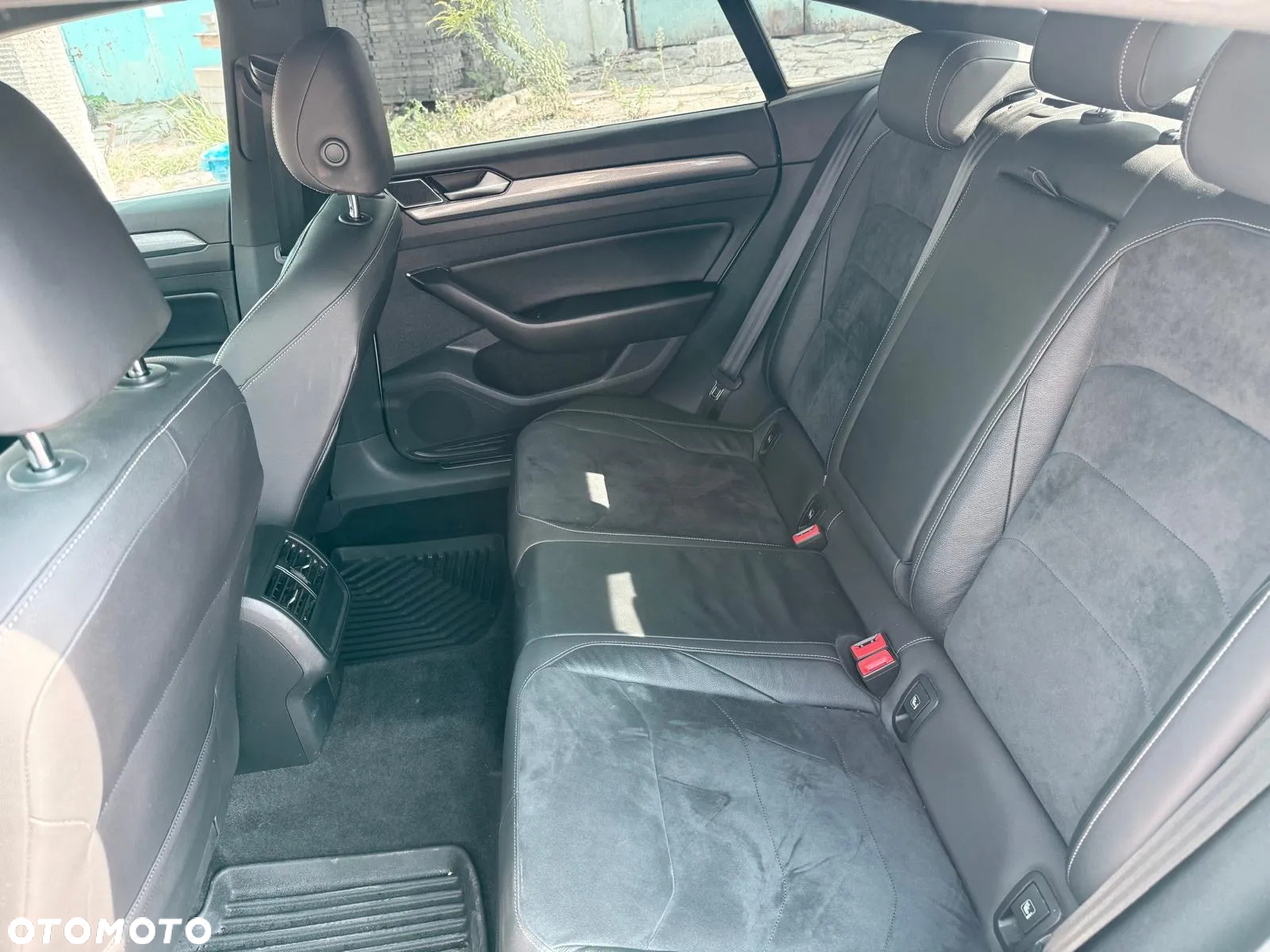 Volkswagen Arteon 2.0 TSI R-Line DSG - 11