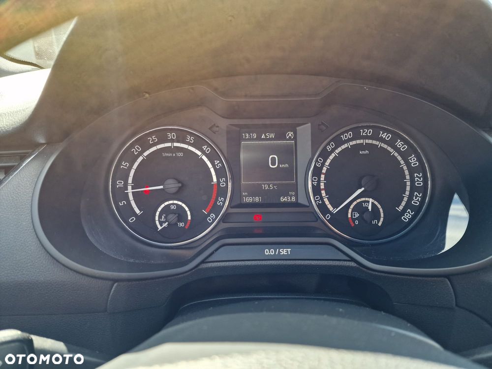 Skoda Octavia 2.0 TDI RS - 8
