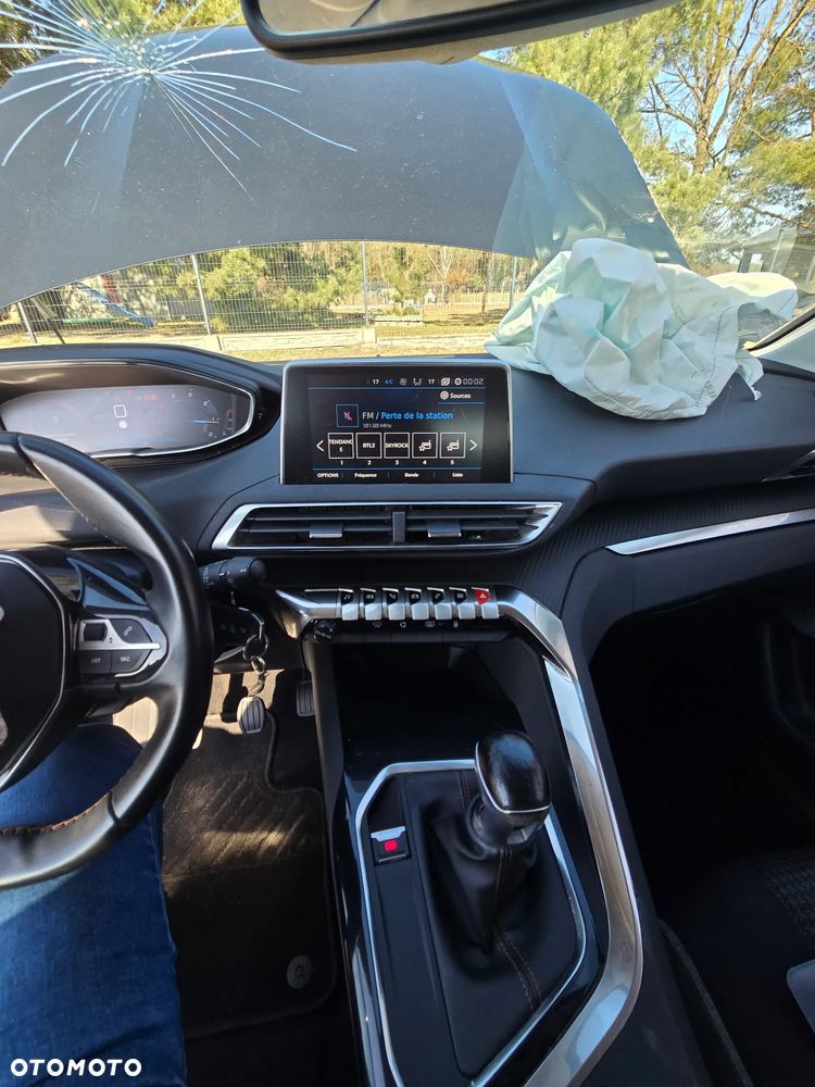 Peugeot 3008 - 10