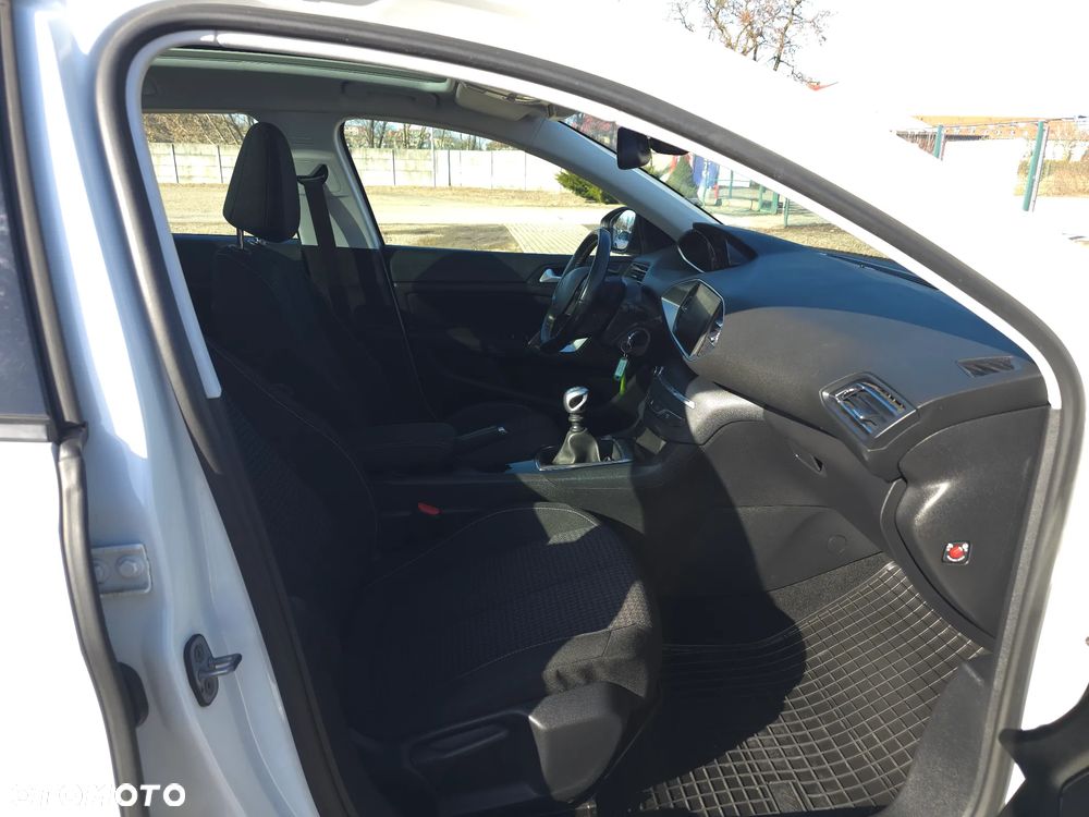 Peugeot 308 1.5 BlueHDi Business Line S&S - 15