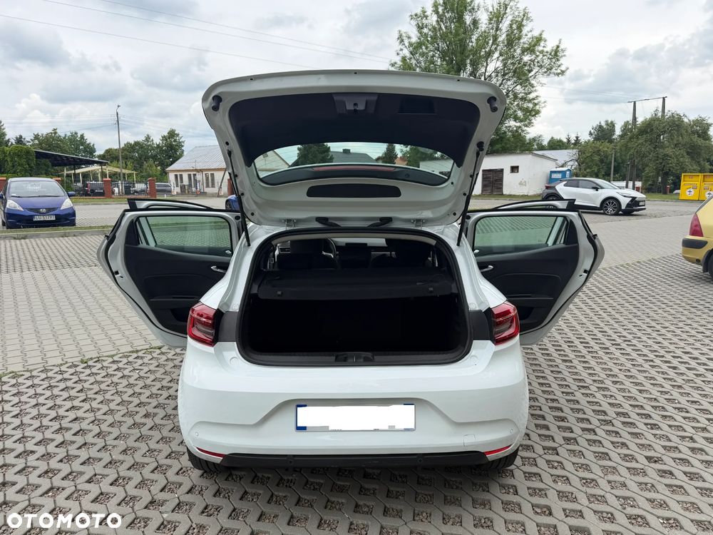 Renault Clio 1.6 E-TECH Zen - 36
