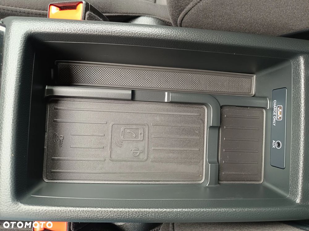 Audi A4 Avant 40 TDI S tronic S line - 31