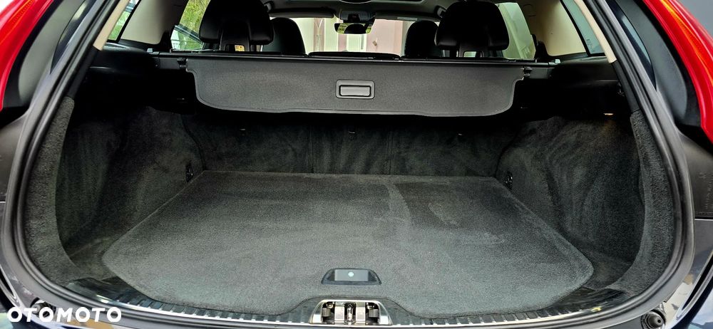 Volvo V60 T3 Summum - 31