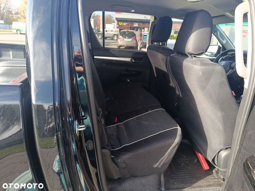 Toyota Hilux - 10