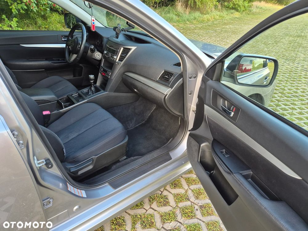 Subaru Legacy 2.0R Comfort - 10