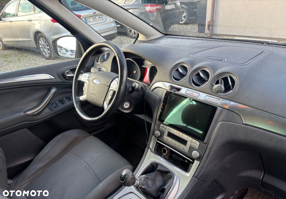 Ford S-Max - 14